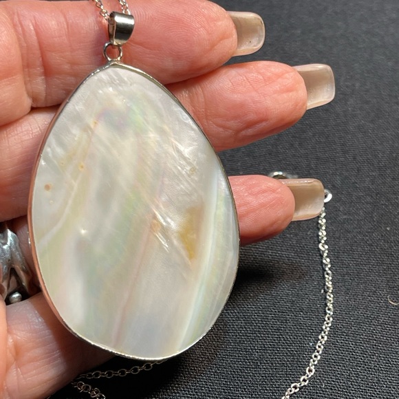 Abalone Shell and Sterling Pendant - Picture 4 of 6